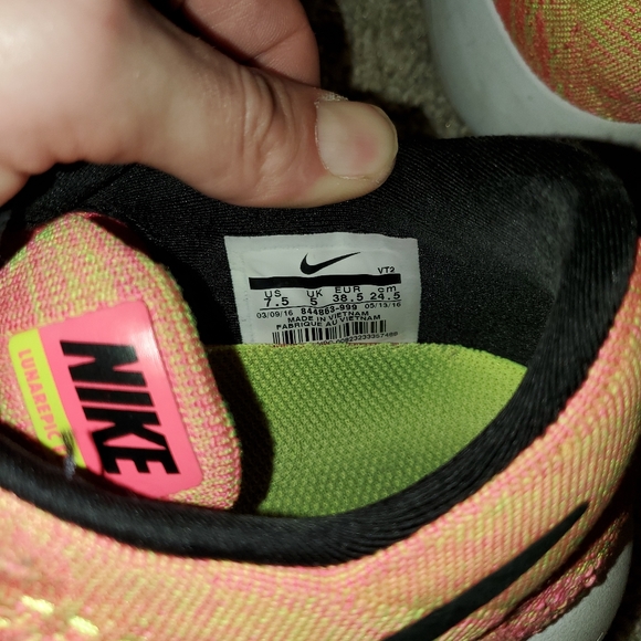 Shoes - Picture 2 of 5